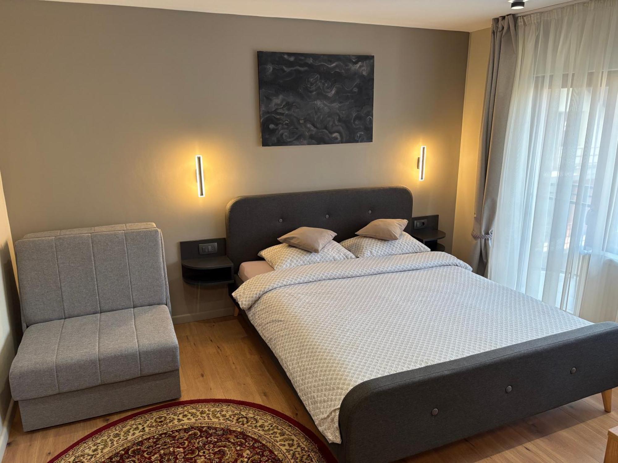 Apartment Hara House